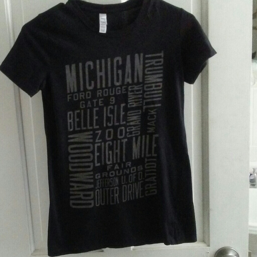 Lady's Detroit Landmark Tee Shirt
